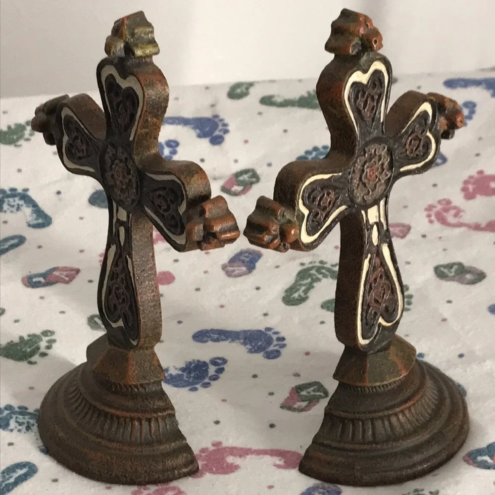 Cast iron Cross Book Stops - Picture 5 of 11